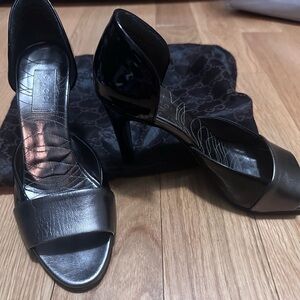 Gucci 2 tone leather heels